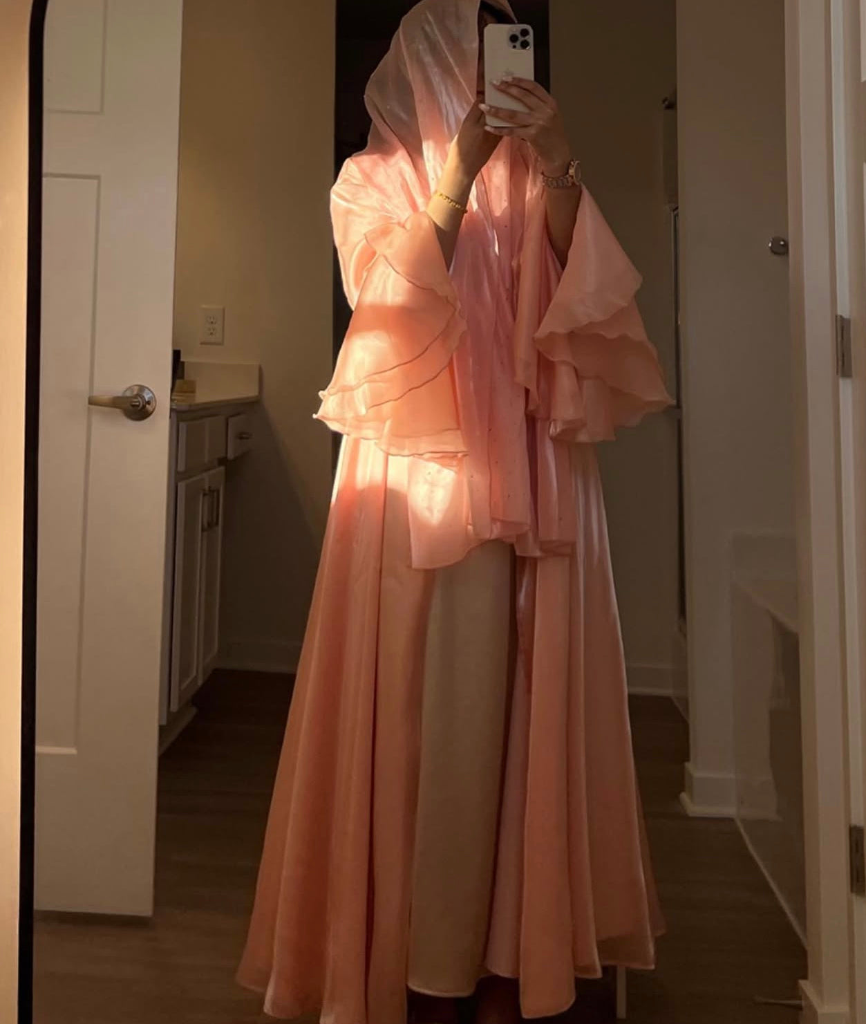 Amira abaya